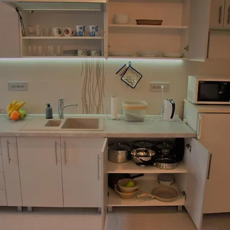 Spacious 2-bedroom With Luxury Feel Apartment *