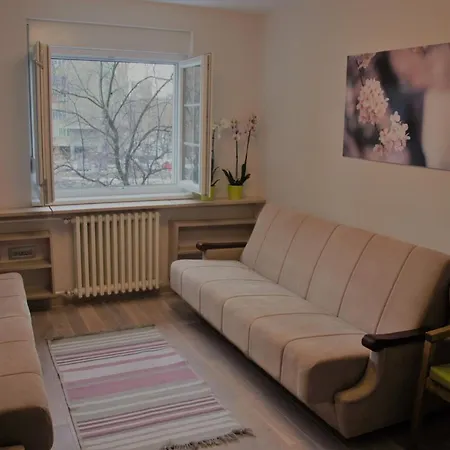 Spacious 2-bedroom With Luxury Feel Apartamento