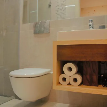 Spacious 2-bedroom With Luxury Feel Apartment *