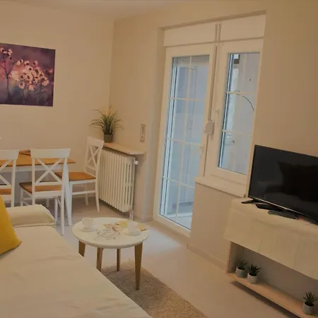 Apartment Spacious 2-bedroom With Luxury Feel Novi Sad