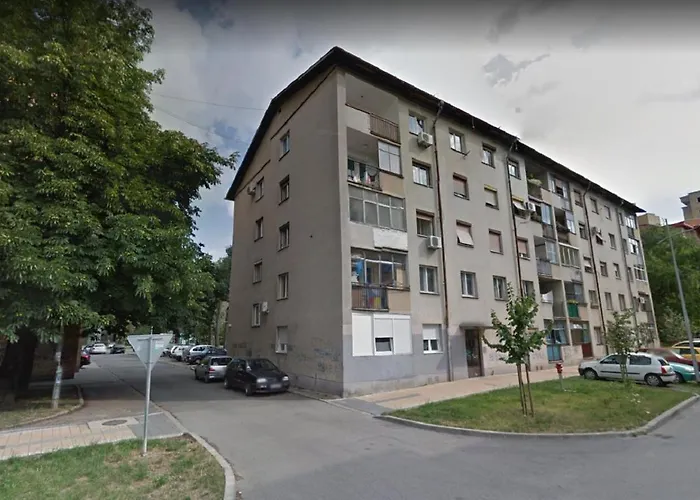 Daire Spacious 2-bedroom With Luxury Feel Novi Sad